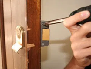 Locksmith Store Henderson, CO 303-928-2674 - change-locks-service